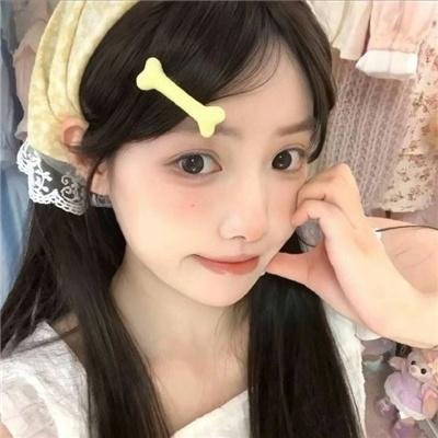 红色机尾